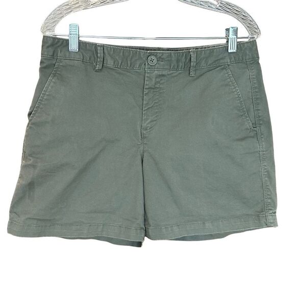 Eddie Bauer Pants - EUC Eddie Bauer Womens Slightly Curvy Chino Shorts Green Size 8